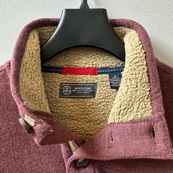 Arrow Men’s sweater - Picture 2 of 3